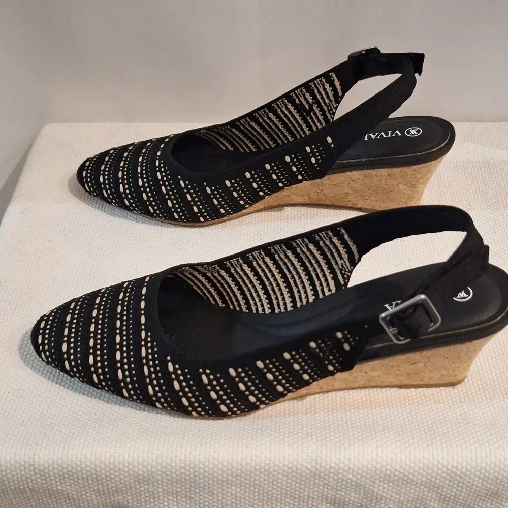 Vivaia Almond Toe Tamia Slingback Wedge Pro Sandal In Black Crochet Size 39